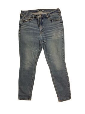 Old Navy Women's Skinny Jeans in Light Blue Wash